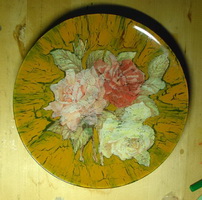 Розы в кракле (тарелка, декупаж)