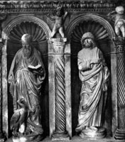 Статуи апостолов (капелла в Трогире)